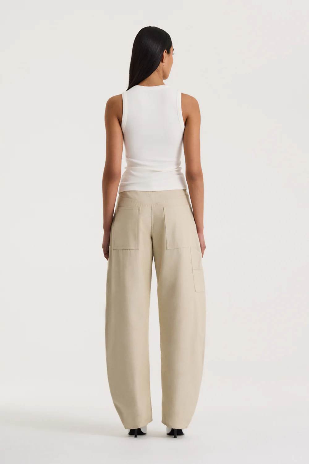 Nori V-Neck Tank - Image 4